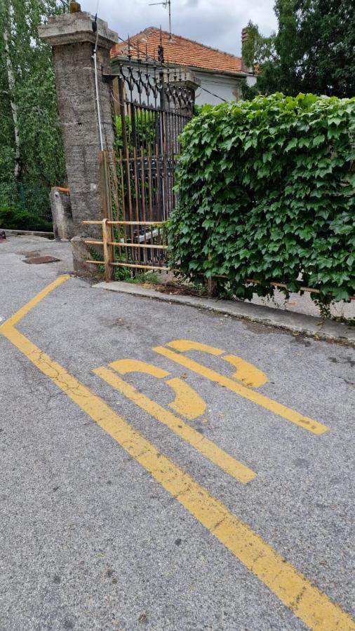 Appartamenti Monti Como Lake Brunate Esterno foto